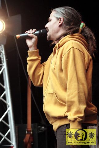 Ganjaman (D) Moderator 15. Reggae Jam Festival, Bersenbrueck 2009 (1).JPG